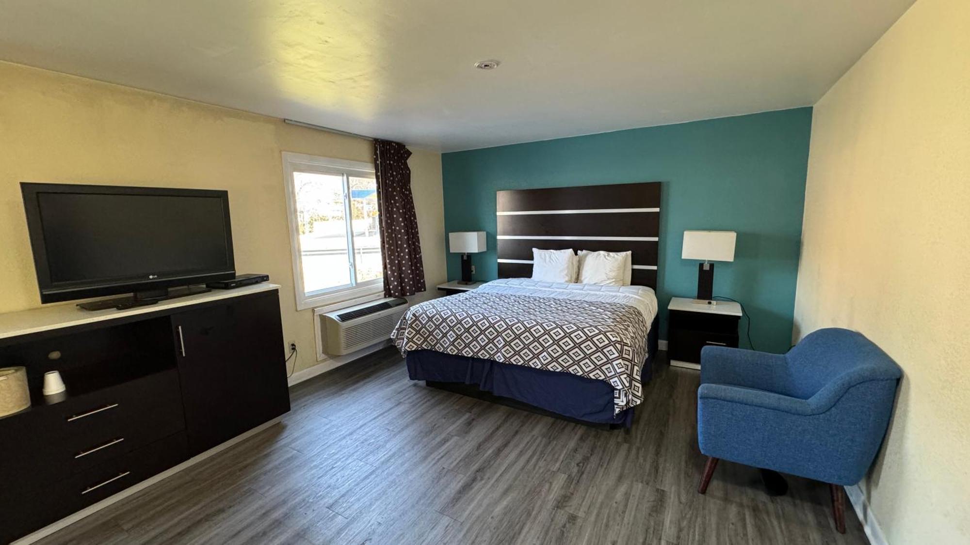 Americas Best Value Inn New London Mystic Bagian luar foto