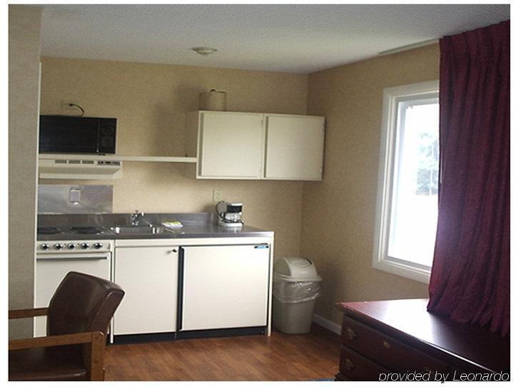 Americas Best Value Inn New London Mystic Ruang foto