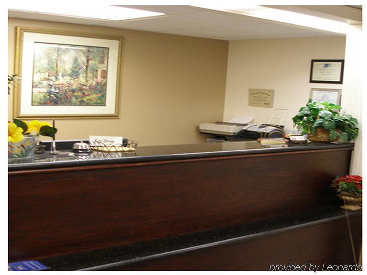 Americas Best Value Inn New London Mystic Bagian luar foto