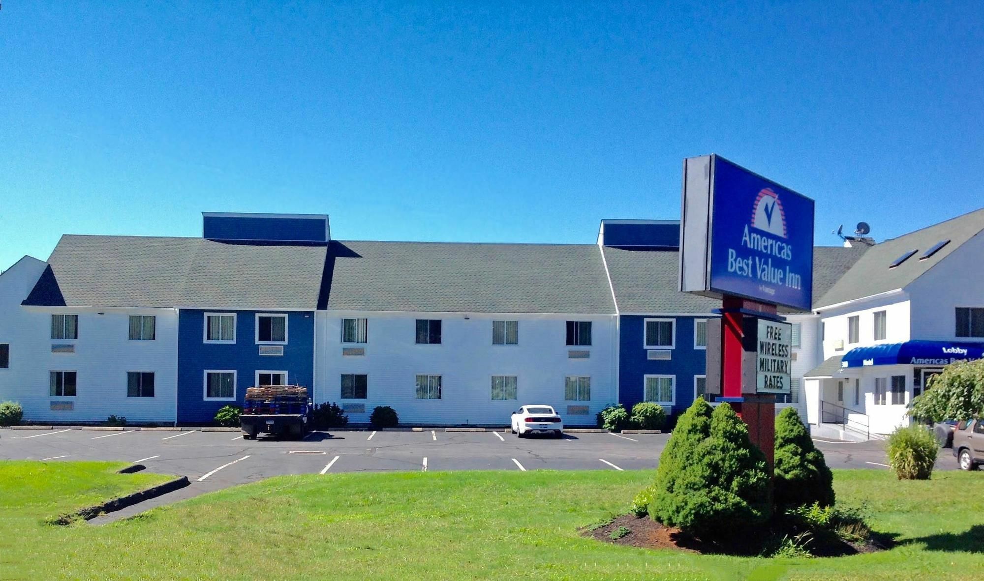 Americas Best Value Inn New London Mystic Bagian luar foto