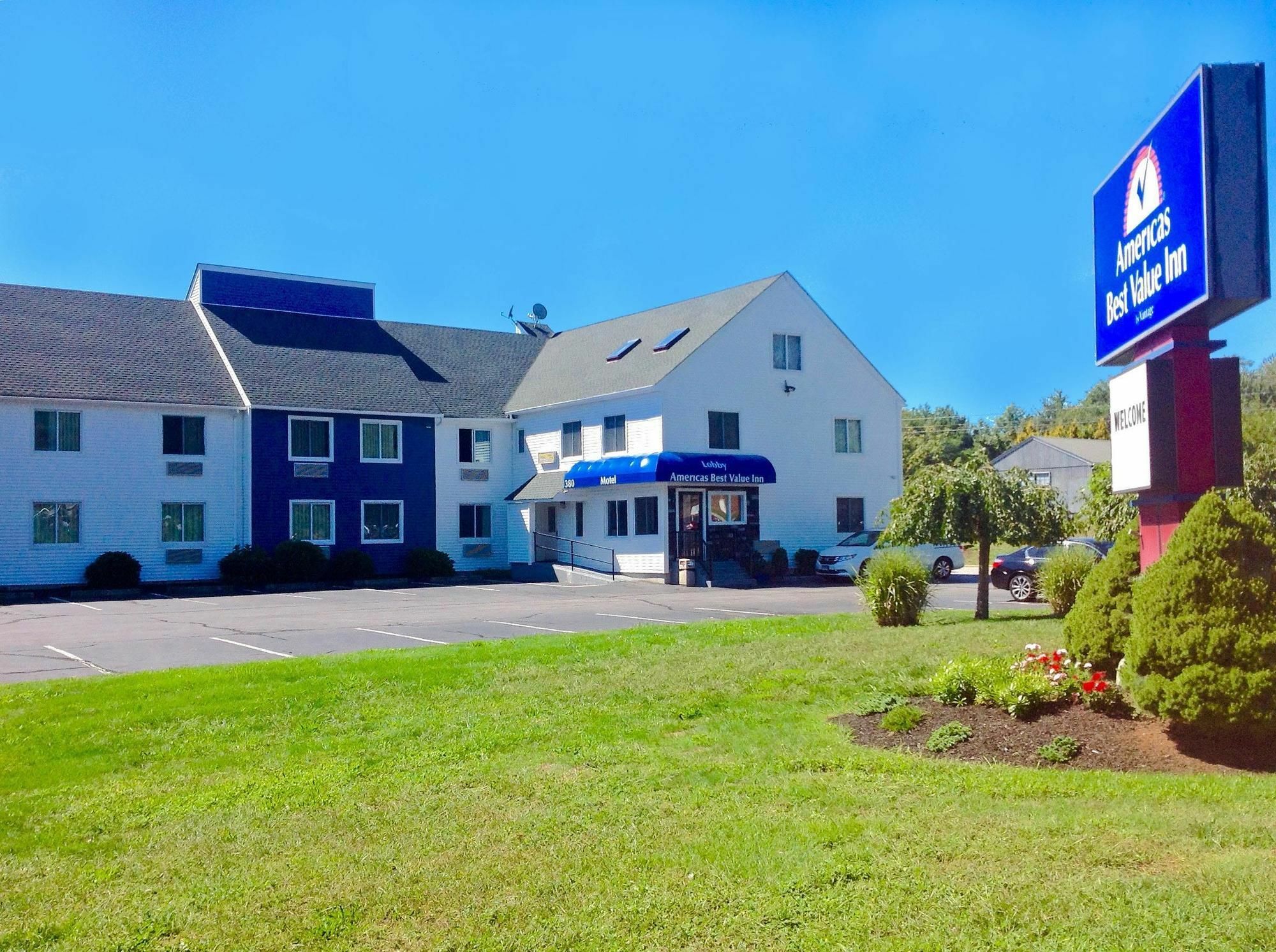 Americas Best Value Inn New London Mystic Bagian luar foto